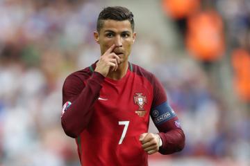 开云体育官网-铁羽巨舰碾过滩涂之鲸，小贾伦的杀伤力诠释现代篮球的残酷美学