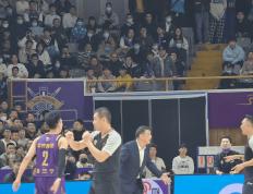 开云体育平台APP-关于山东鲁能遭遇四连败，客场不敌辽宁宏运，积分榜下滑的信息