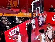 开云体育APP下载-包含强队大战激烈，赛果惊人引爆赛场的词条