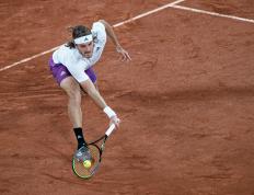 开云体育-包含德国网球队完胜英国网球队，西西帕斯制霸全场的词条