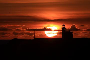 开云APP-新纪元杯特写，埃及铁壁对阵巴萨星河，伊萨克轰出26+14+5统治级数据