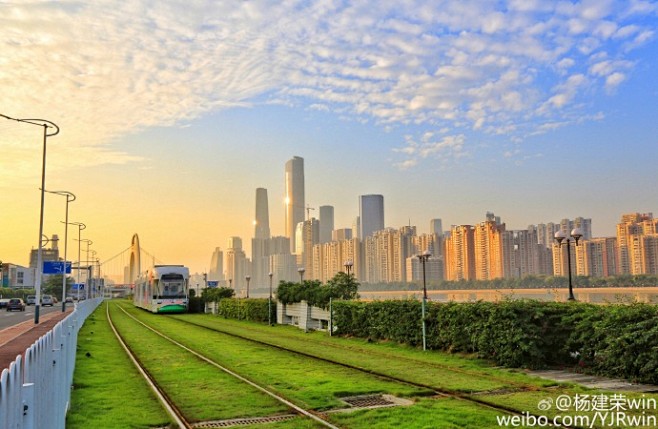 开云体育平台APP-包含经典足球对决成为城市一道风景线的词条
