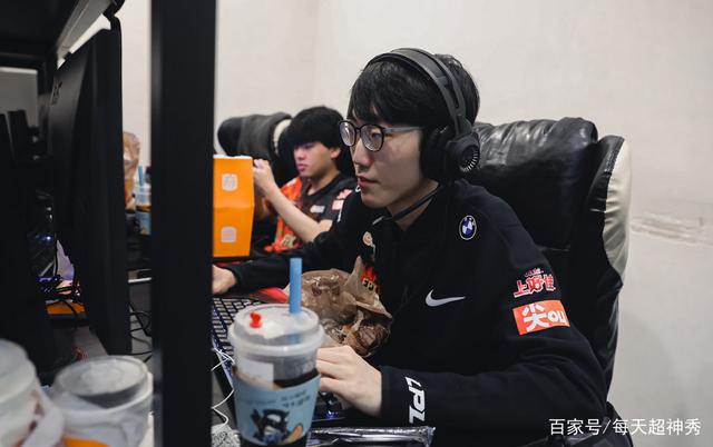 开云体育下载-BLG翻盘NS，Inspired操刀奇招英雄翻盘八强赛3:2（上海）