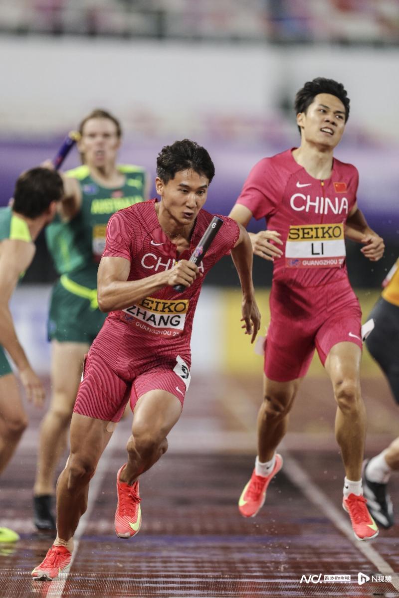 开云体育登录-神仙对局！田径比赛过程堪比大片