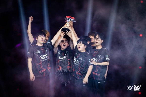 开云体育登录-包含EDG完胜RNG，Scout关键制胜的词条