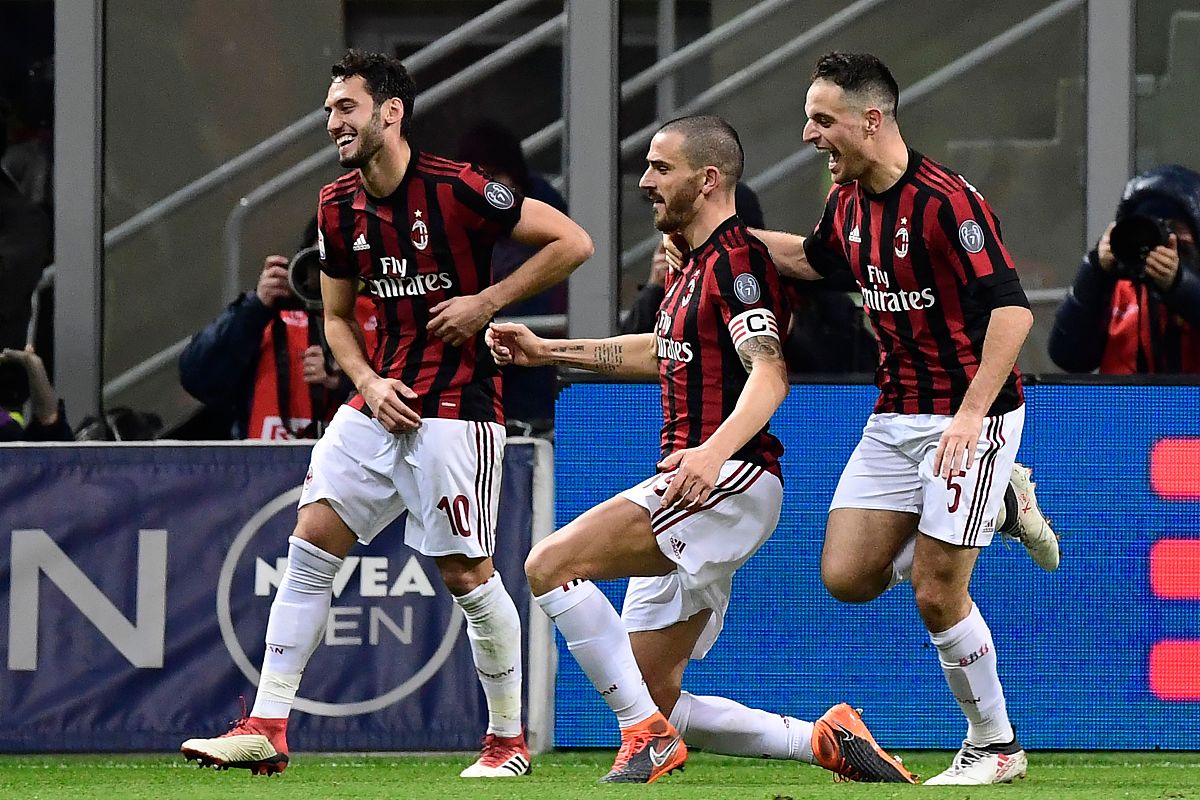 开云体育官方网站-AC米兰横扫智利，孔德统治全场