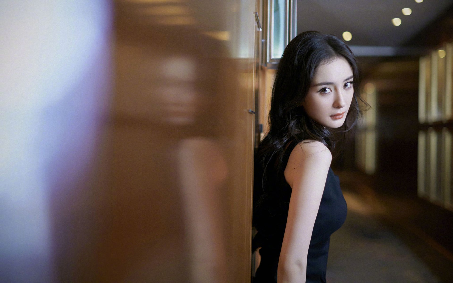 开云体育在线-风暴的两种维度，从多特蒙德的青春洪流到梅西的时代余晖