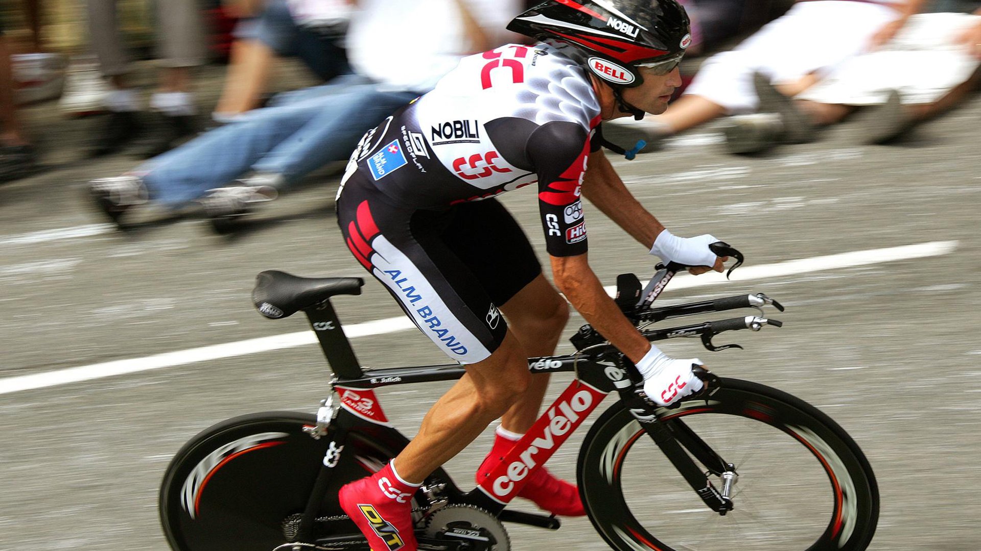 开云体育平台APP-布伦森撕碎绿军防线，湖人第三节海啸淹没宿敌